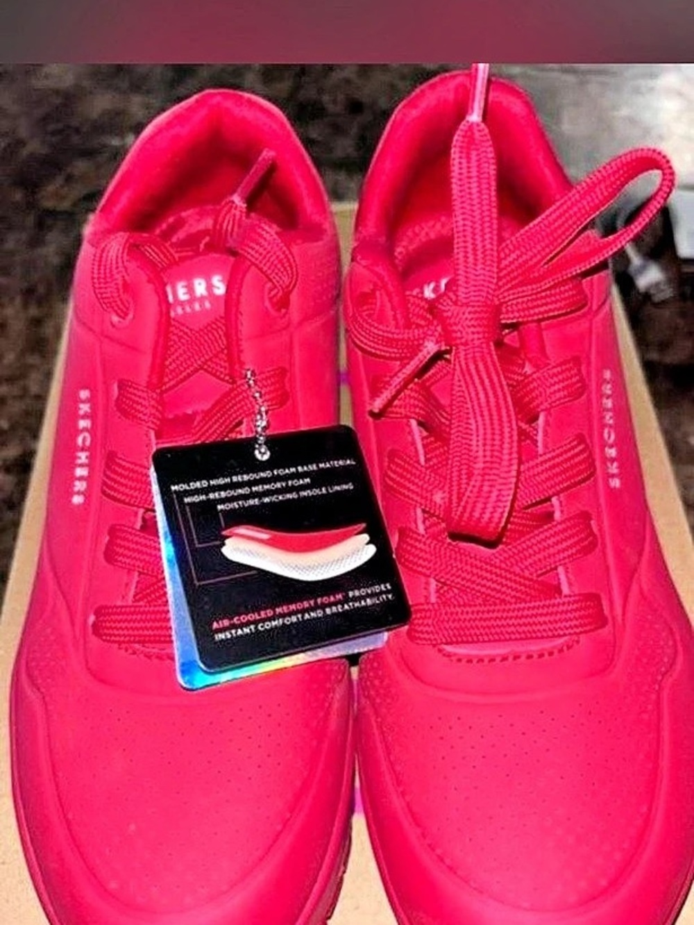 Skechers A.C.E. Runner red Sneakers NWT